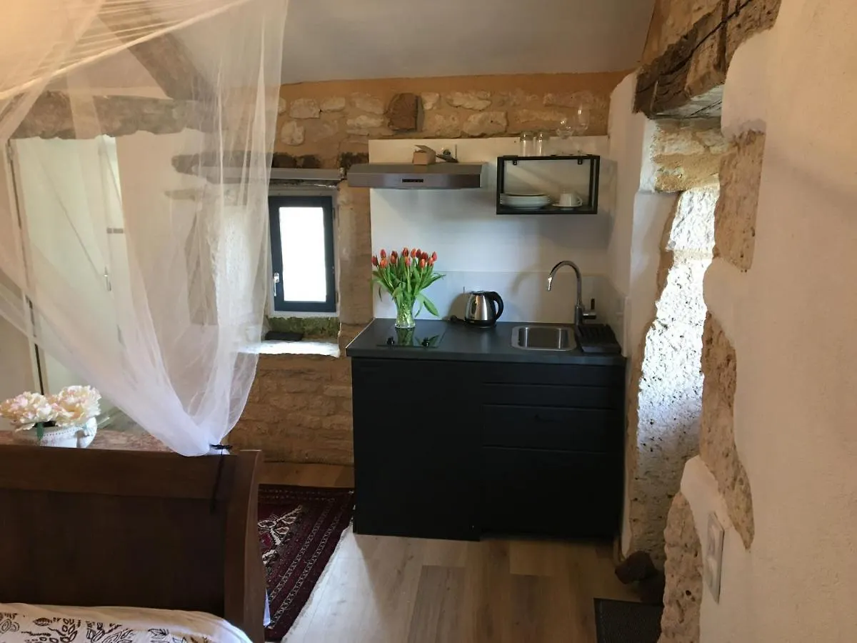 Les Gîtes Pérard Caylus Hébergement de vacances