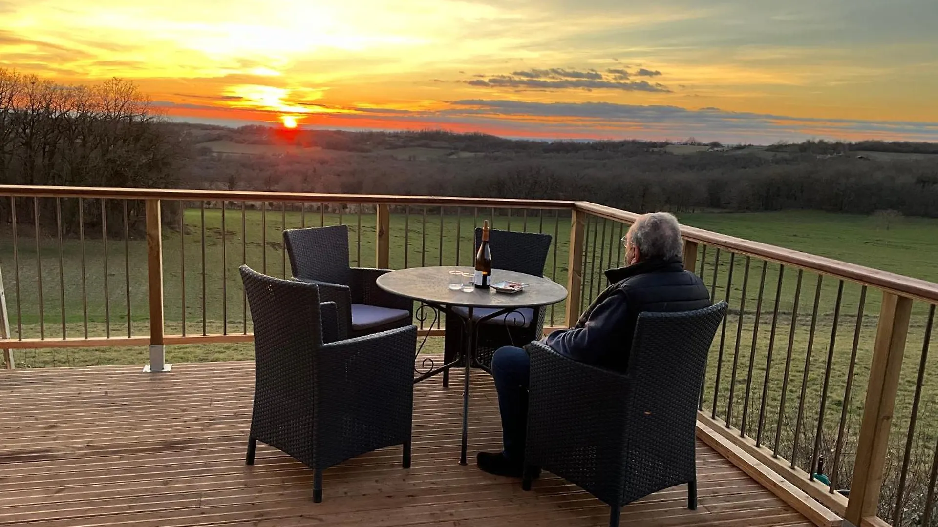Les Gîtes Pérard Caylus Hébergement de vacances