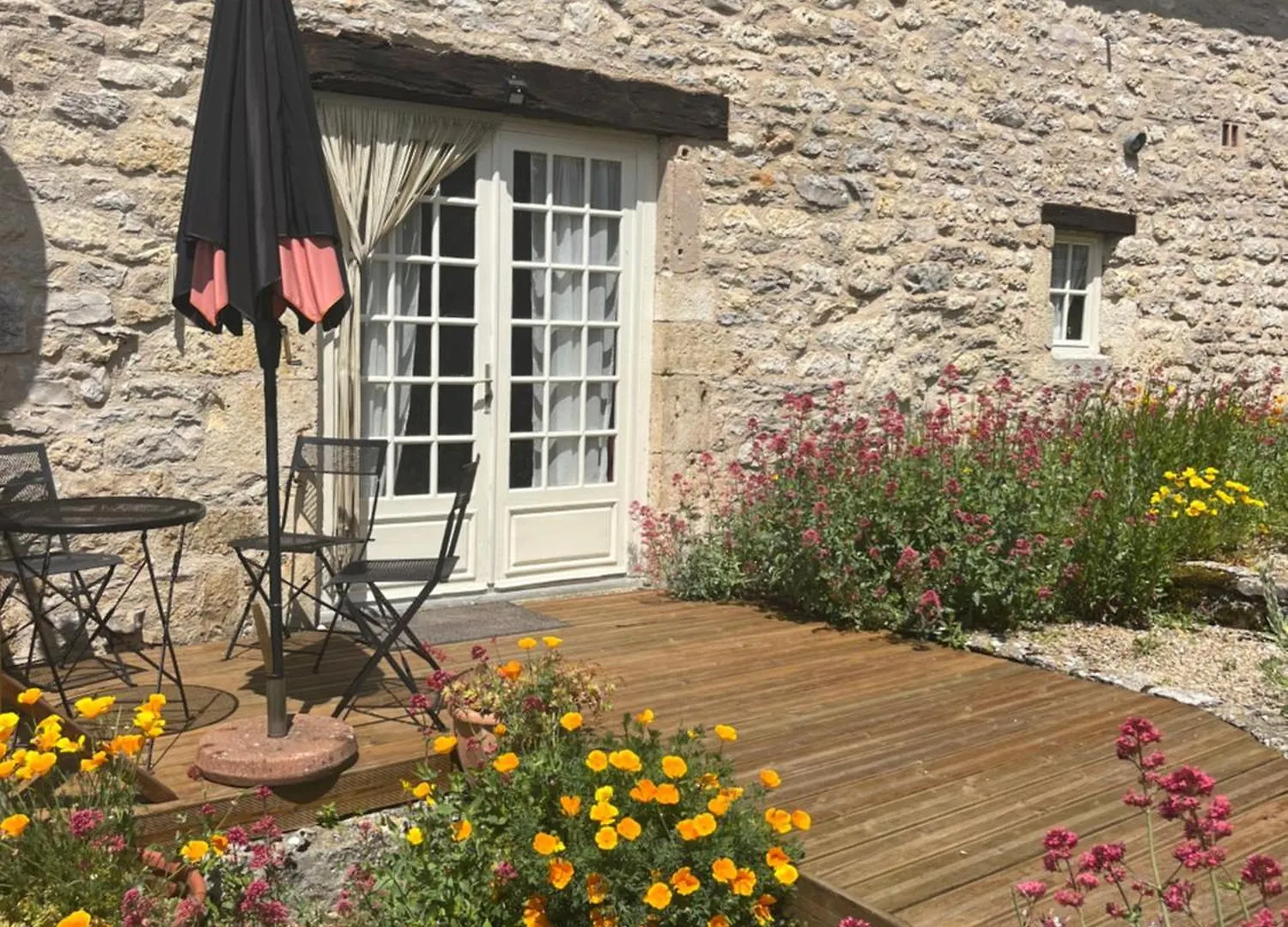 Hébergement de vacances Les Gîtes Pérard Caylus France