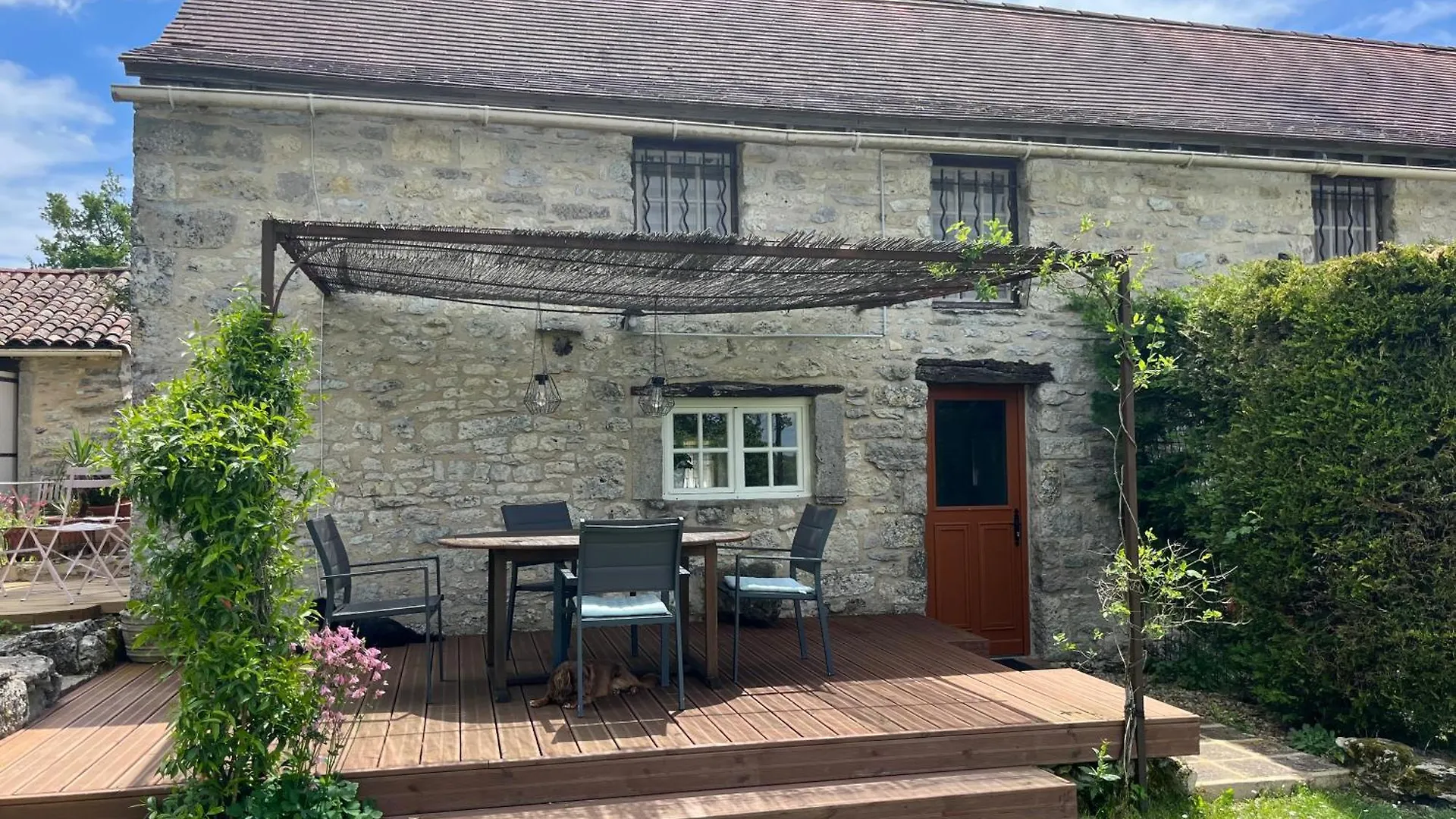 Les Gites Perard Caylus Holiday home